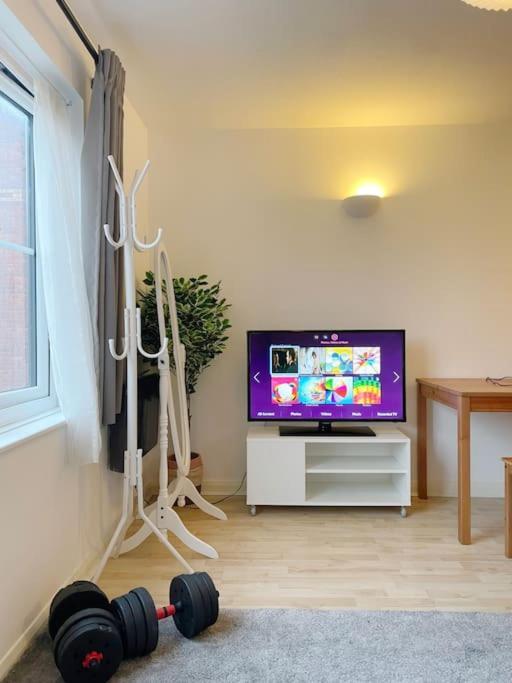 Colliers Wood 1 Bed South London Short Stay Mitcham Buitenkant foto