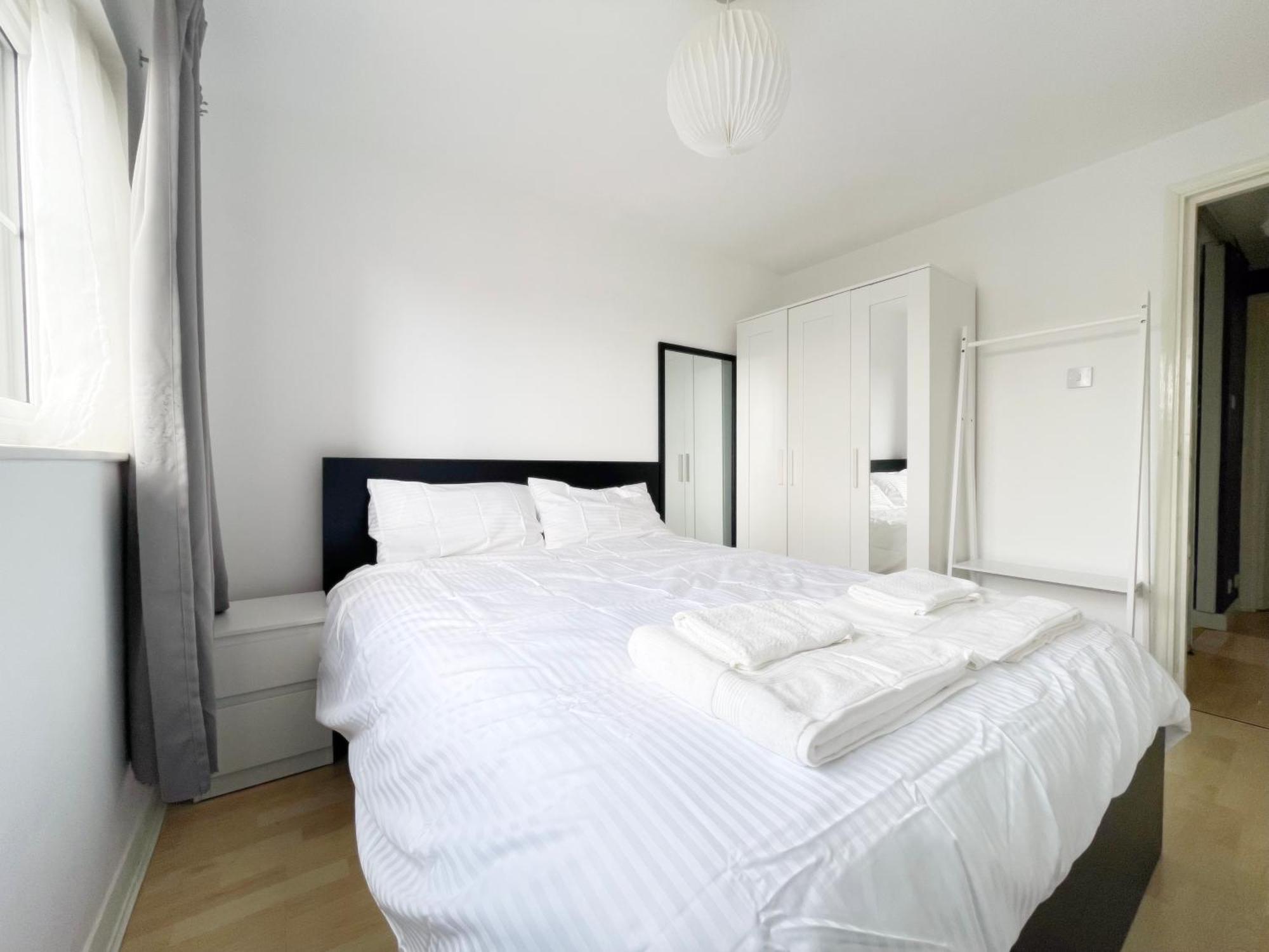 Colliers Wood 1 Bed South London Short Stay Mitcham Buitenkant foto